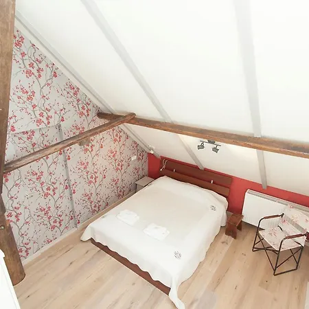 Lively Cabin Near Forest In Bergen *