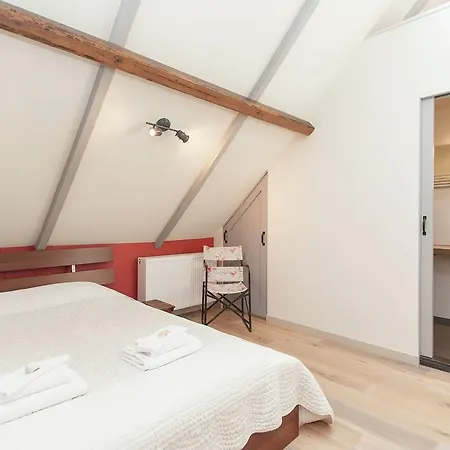 Lively Cabin Near Forest In Bergen Apartment *