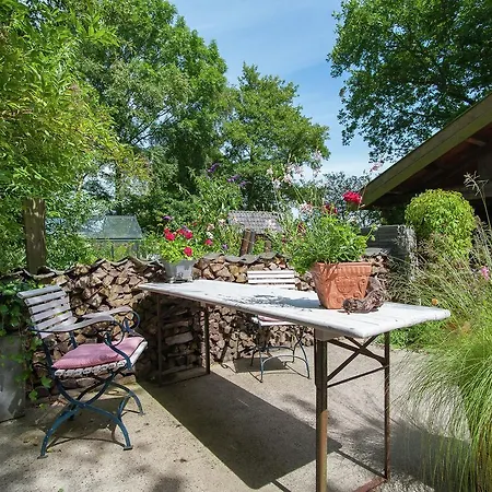 דירה Lively Cabin Near Forest In Bergen