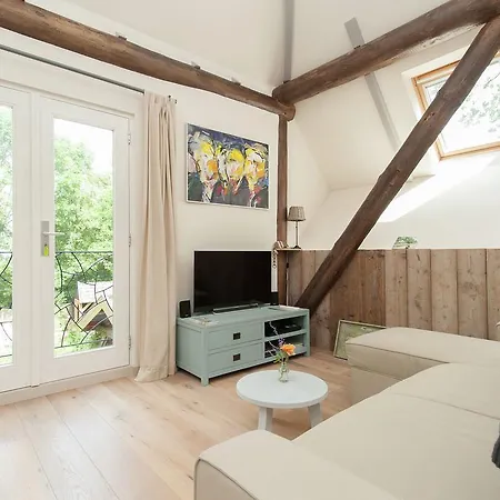Lively Cabin Near Forest In Bergen דירה